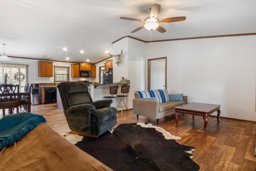 Hondo Creek Hideaway in Tarpley (TX)