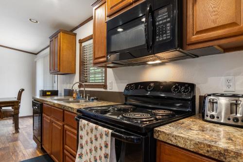 Hondo Creek Hideaway in Tarpley (TX)