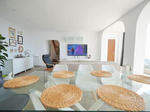 A+View Private Terrace Private Pool Family Fun in Tiana