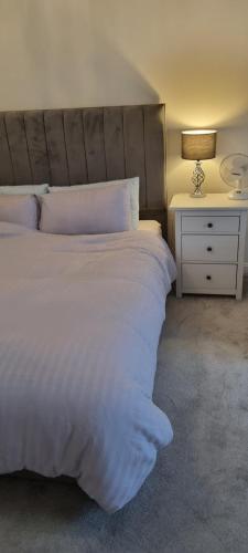 26 Lindhurst Way West