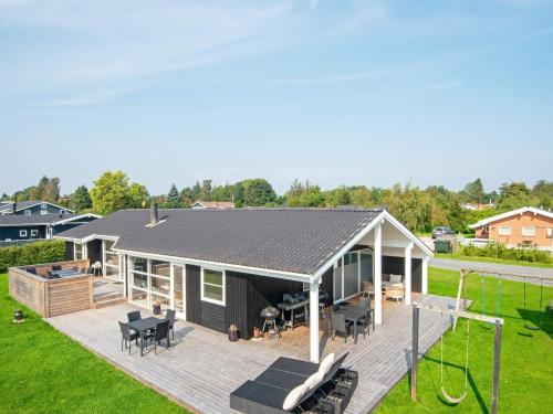 10 person holiday home in Juelsminde