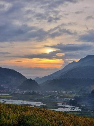 Black Ship  Sapa in Sapa