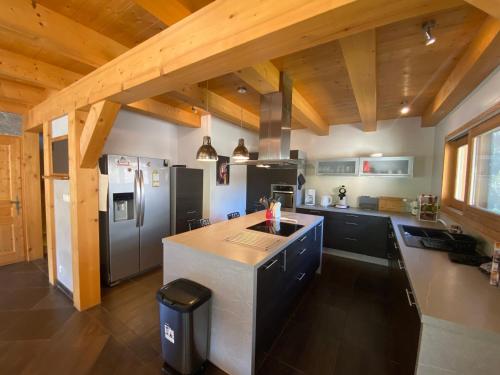 Chalet La Chapelle-d'Abondance, 6 pièces, 10 personnes - FR-1-692-87