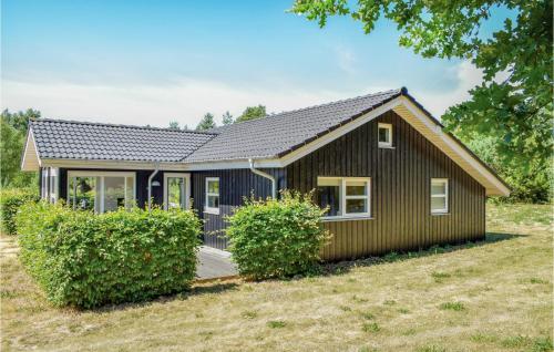 Beautiful Home In Ebeltoft With Wifi