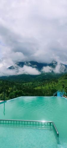 Kallat British Resort in ปุธุรวายัล