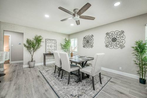 Fun City Haven Spacious Retreat in Fresno