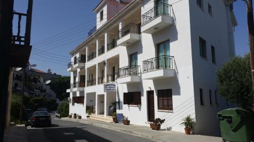 Pissouriana hotel Apartments