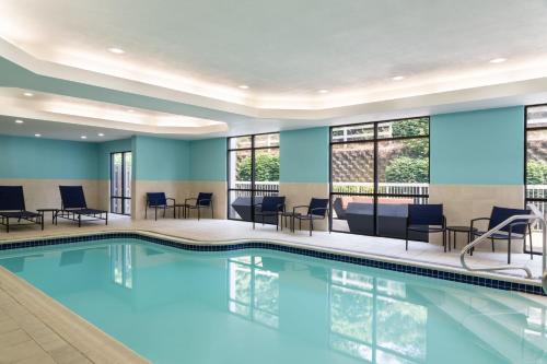 SpringHill Suites West Mifflin - image 11
