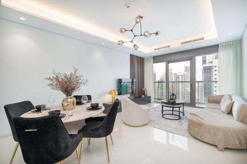 Stylish 2Bedroom w infinity pool on the 64th floor, Dubai