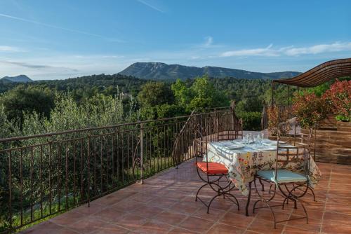 Létesítmények, La Bastide de Correns in Correns