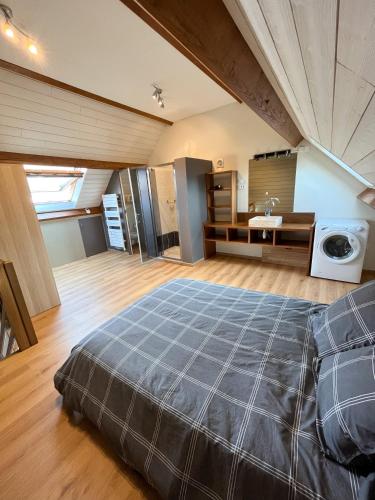 Zuhanyzó, la petite maisonnette in Touquin