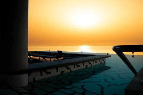 W Muscat photo 2