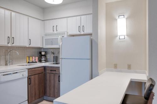 Staybridge Suites Allentown Airport Lehigh Valley an IHG Hotel - image 6