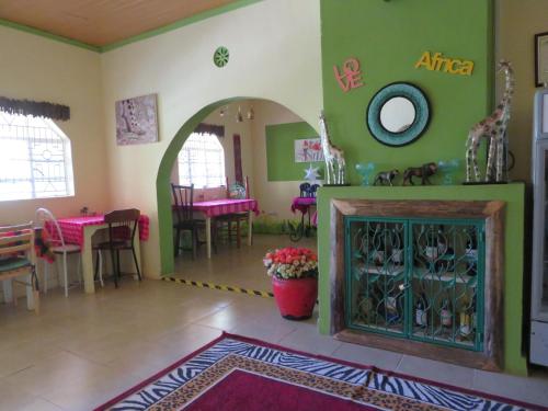 Aloepark Art Hotel in Naivasha