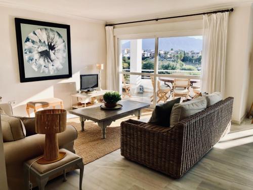 Duplex vistas al golf Guadalmina Marbella in Linda Vista