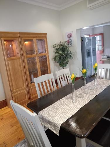 Fancy Pansy 4: Secure Modern 2 bed family home