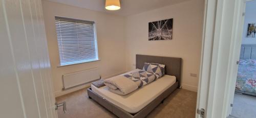 Brand new Entire 4-Bed House in Peterborough