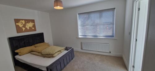 Brand new Entire 4-Bed House in Peterborough