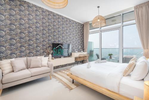 Floral Charm studio in Damac Hills by Suiteable, Dubaj