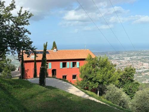  [Colline di Pietrasanta] Villa Orizzonti in Capriglia