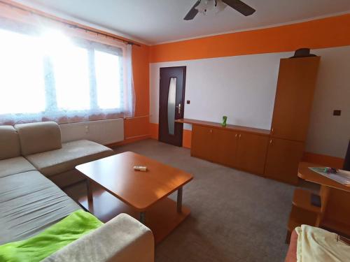 B&B Považská Bystrica - WOLF APARTMAN - Bed and Breakfast Považská Bystrica