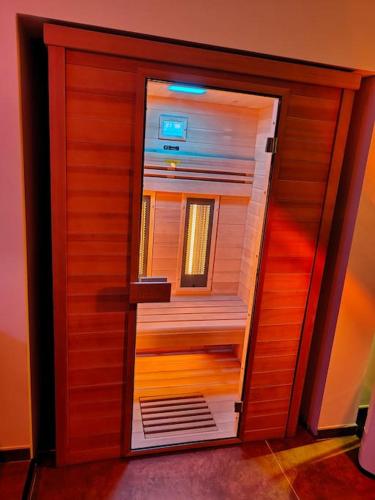 Le Loft Lens : Jacuzzi - sauna - hammam