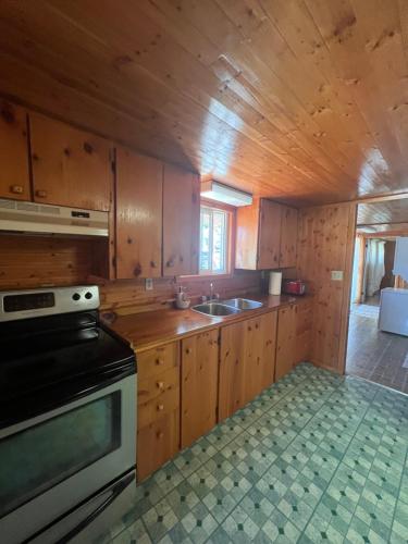 ห้องครัว, Cottage in Crystal Beach in ฟอร์ท เอรี (ON)