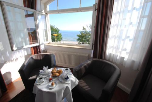Strandhotel Binz - image 12