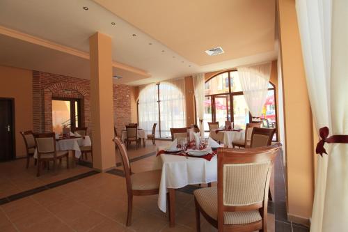 Restaurant, Galeria Holiday Apartments in Obzor