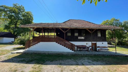 B&B Chişcău - Casa Aurelia - Bed and Breakfast Chişcău