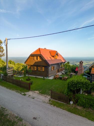 B&B Jastrebarsko - Kuća za odmor Poljanica Okićka - Bed and Breakfast Jastrebarsko