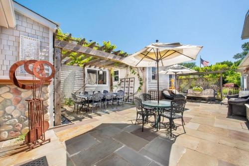 Lovely Year Round Vacation Home in the Hamptons in Hampton Bays, USA