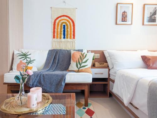 Bright & Cozy Studio Condo in Commonwealth, UP Diliman, Manila (foto 8)