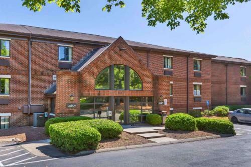 Extended Stay America Suites - Raleigh - Cary - Harrison Ave.