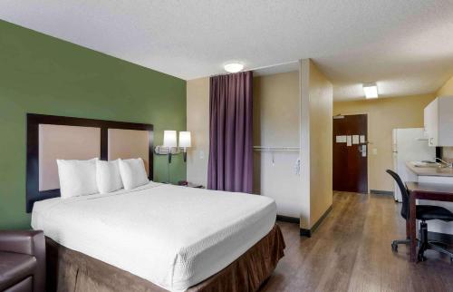 Extended Stay America Suites - Santa Barbara - Calle Real in Santa Barbara (CA)