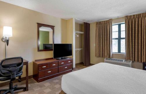 Extended Stay America Suites - Santa Barbara - Calle Real