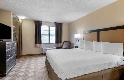 Extended Stay America Suites - Santa Barbara - Calle Real