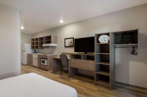 WoodSpring Suites Olympia - Lacey