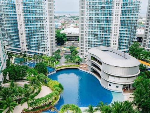 Paradise in the City