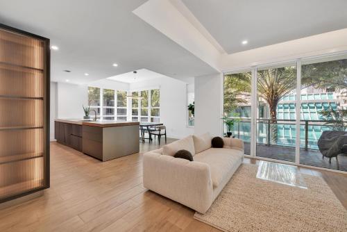 Stunning Condo in the heart of Brickell. Exquisitely furnished and renovated.