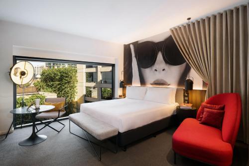 Hotel Indigo Melbourne on Flinders by IHG Room Type - Standard King Room