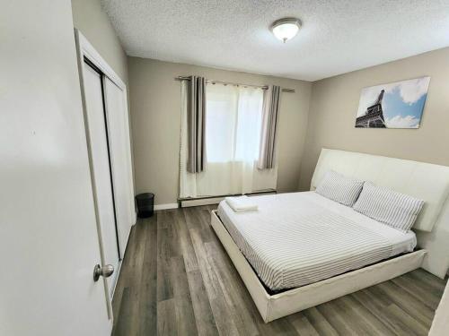 Comfortable entire unit on Jasper Avenue Downtown