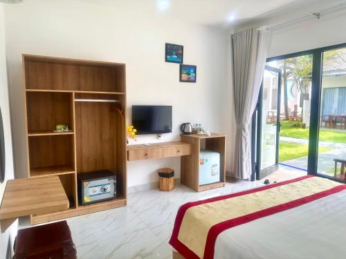 Standard Double Room with Garden View