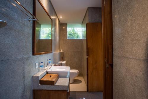 Three-Bedroom Villa with Private Pool image 10
