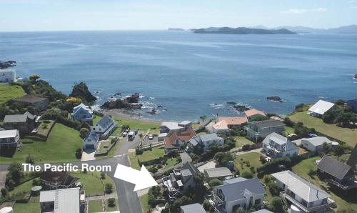 The Pacific Room, Tapeka Point, Russell