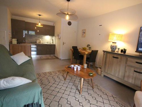Appartement Cozy 3P avec Balcon Sud, Garage et Proche Golf - Montauban-de-Luchon - FR-1-313-227 in Montauban-de-Luchon