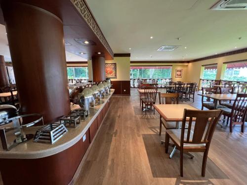 Restaurant, The Borneo Hotel near Islamic Museum