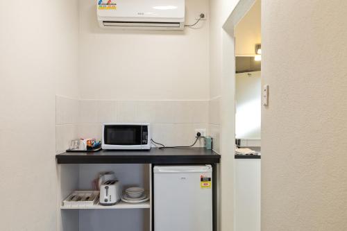 Red Carpet Motel Room Type - Superior Twin Room