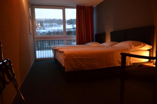 2 twin beds