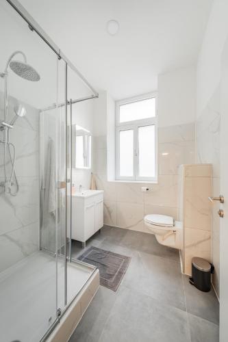 Chic Central City Rooms by Home2 1